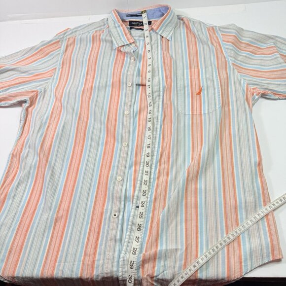 Nautica Men's Classic Fit Vertical Striped SS Button Down Collar Large - Picture 2 of 9